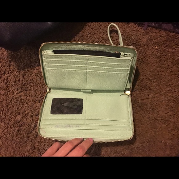 Mint Green Steve madden wallet - Picture 1 of 3